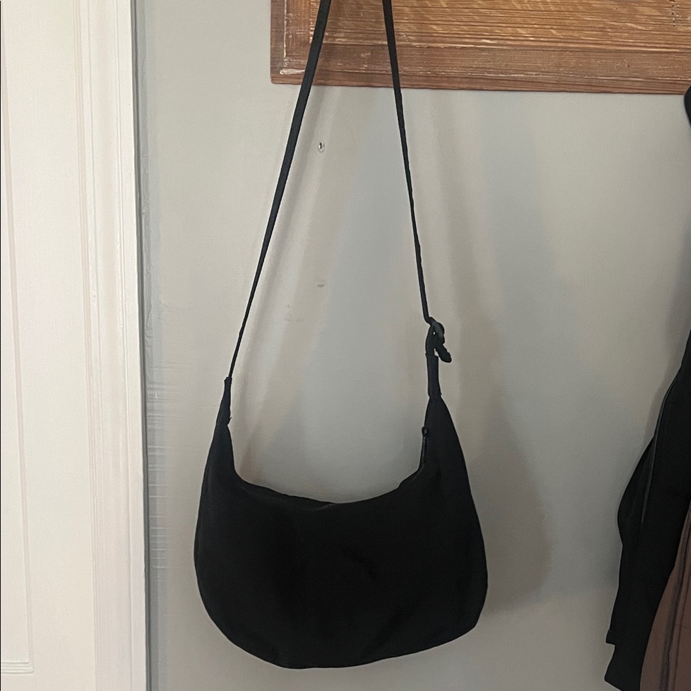 Baggu black crescent bag medium size
